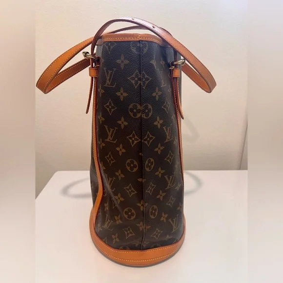 Louis Vuitton Bucket GM Monogram - Picture 4 of 16